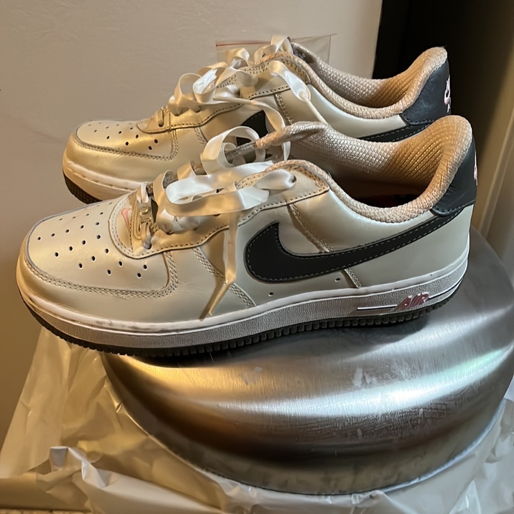 Nike Air Force 1 XV limited edition size 7 NWOB pearl